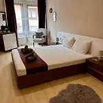 Oppium Restaurant & Garden Otel 2*