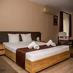 Otel Oppium Restaurant & Garden Rusçuk