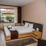 Otel Oppium Restaurant & Garden Rusçuk
