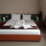 Oppium Restaurant & Garden Otel 2*