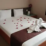 Oppium Restaurant & Garden Otel 2*