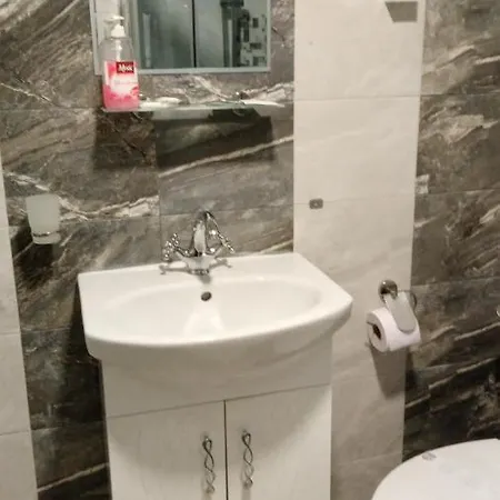 Oppium Restaurant & Garden Szálloda Rusze