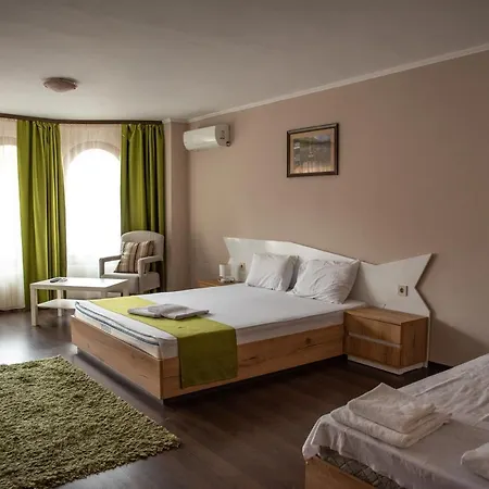 Hotel Oppium Restaurant & Garden Ruse