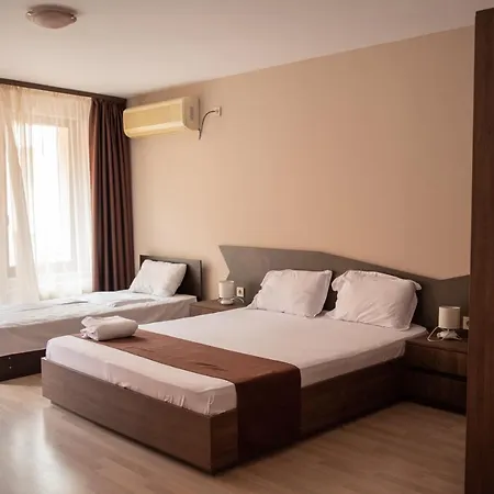 Oppium Restaurant & Garden Hotel 2*