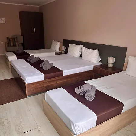 Hotel Oppium Restaurant & Garden 2*