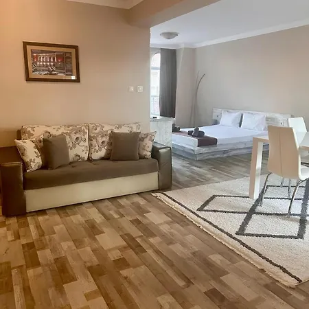 Hotel Oppium Restaurant & Garden Ruse