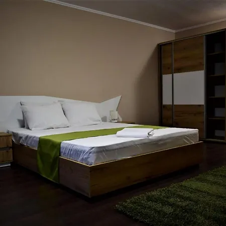 Hotel Oppium Restaurant & Garden