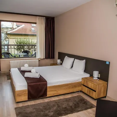 Hotel Oppium Restaurant & Garden Ruse