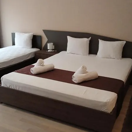 Oppium Restaurant & Garden Hotel Ruse