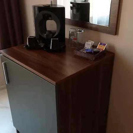 Hotel Oppium Restaurant & Garden 2*