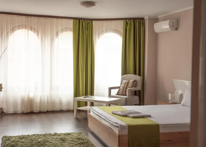 Hotel Oppium Restaurant & Garden Ruse