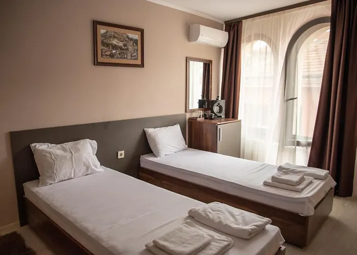 Oppium Restaurant & Garden Ruse