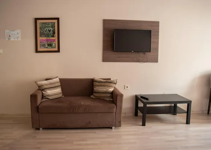 Oppium Restaurant & Garden Hotel