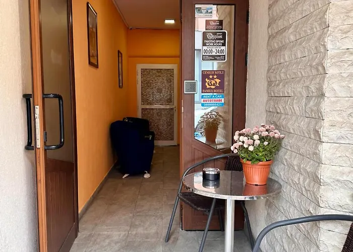 Oppium Restaurant & Garden Hotel Ruse