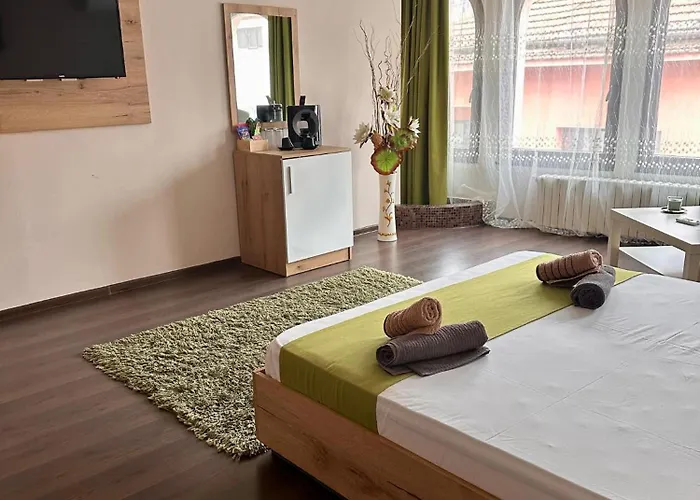 Oppium Restaurant & Garden 2* Ruse