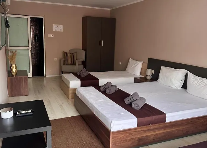 Hotel Oppium Restaurant & Garden