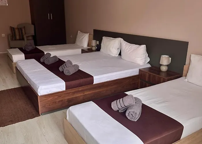 Hotel Oppium Restaurant & Garden 2*