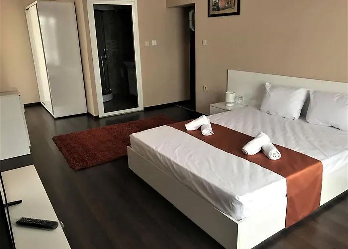 Hotel Oppium Restaurant & Garden