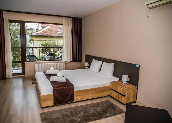 Hotel Oppium Restaurant & Garden Ruse