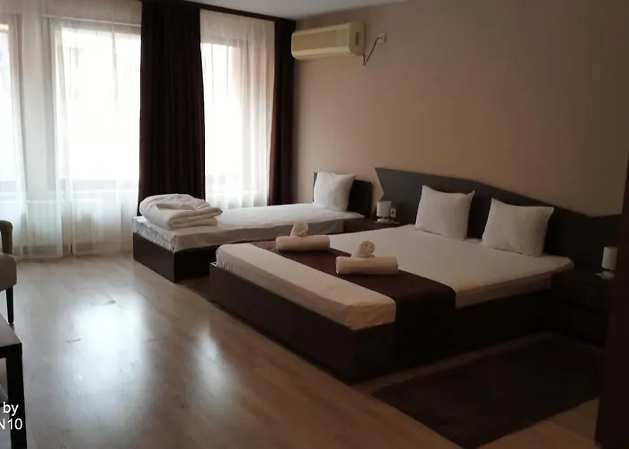 Oppium Restaurant & Garden 2*